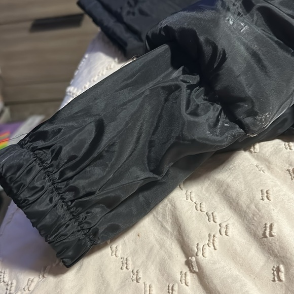 3T vertical 9 snowsuit. Jumper style with Velcro attachment - Picture 8 of 8